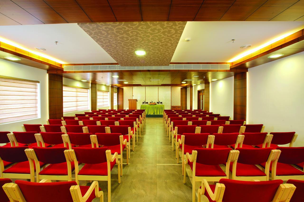 Hotel Aswathy Kodungallūr Kültér fotó
