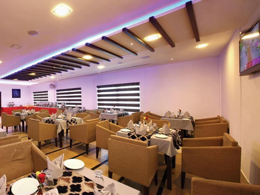 Hotel Aswathy Kodungallūr Kültér fotó