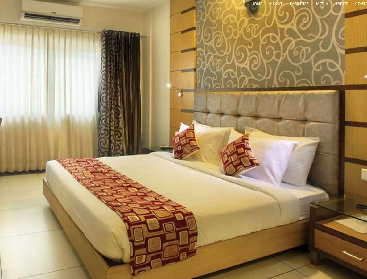 Hotel Aswathy Kodungallūr Kültér fotó