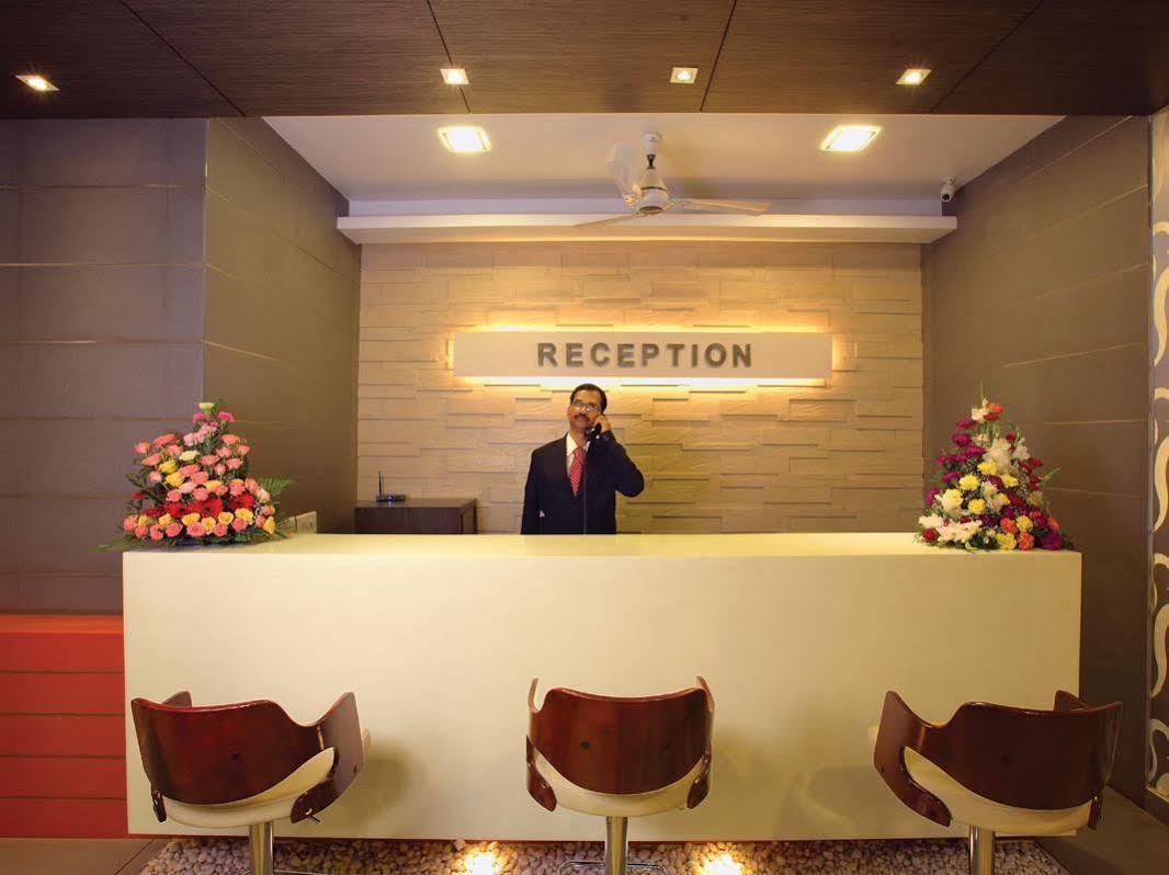 Hotel Aswathy Kodungallūr Kültér fotó